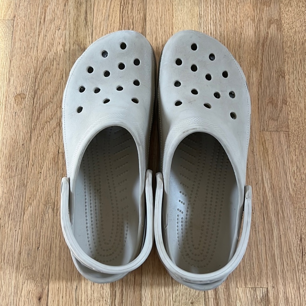 Men’s crocs